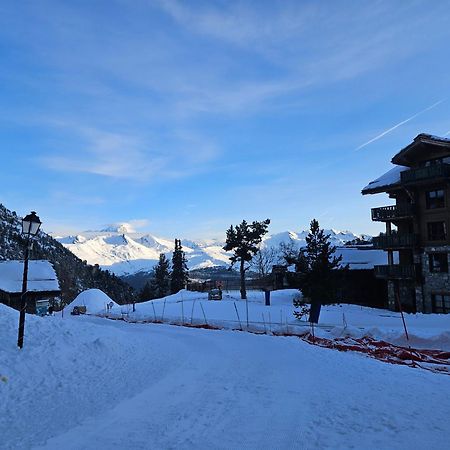 Appartement Arc 1950 M, Ski Au Pied, Piscine Exterieure Chauffee, Remontees Mecaniques A 100M, Sauna Et Salle De Sports Les Arcs  Bilik gambar